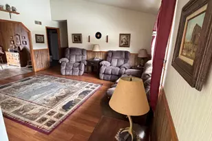 2639 E 9th Pl, Hobart, IN 46342 - Photo 3