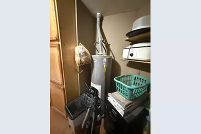 2639 E 9th Place, Hobart, IN 46342 - Photo 9