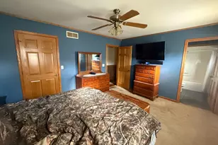 2639 E 9th Pl, Hobart, IN 46342 - Photo 7