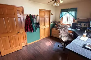 2639 E 9th Pl, Hobart, IN 46342 - Photo 17