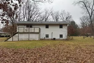 1110 N 550 E, Demotte, IN 46310 - Photo 5