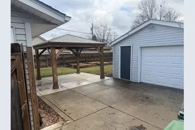 1337 W Cleveland Avenue, Hobart, IN 46342 - Photo 19