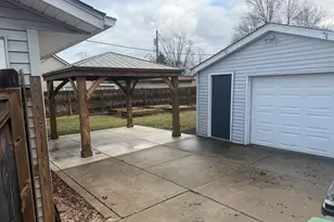 1337 W Cleveland Ave, Hobart, IN 46342 - Photo 19