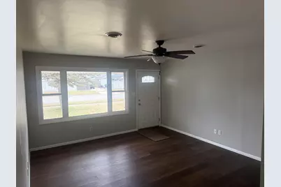 1337 W Cleveland Avenue, Hobart, IN 46342 - Photo 5