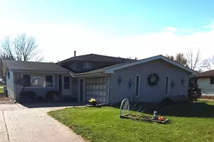 1328 Hilltop Dr, Lowell, IN 46356 - Photo 3