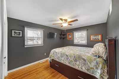 241 Lawndale Drive, Munster, IN 46321 - Photo 9