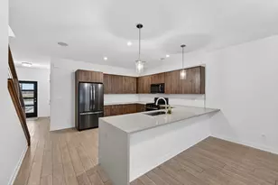 347 Sawgrass Dr, Crown Point, IN 46307 - Photo 7