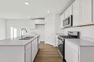 435 Fry St, Hebron, IN 46341 - Photo 7