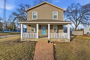 122 9th St SW, Demotte, IN 46310 - Photo 1