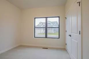 3004 Forestside Ln, Valparaiso, IN 46385 - Photo 7