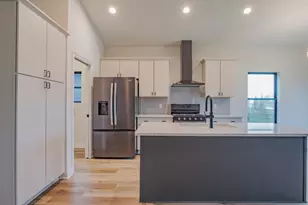 3004 Forestside Ln, Valparaiso, IN 46385 - Photo 11