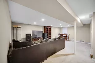 9418 Cleveland St, Crown Point, IN 46307 - Photo 17