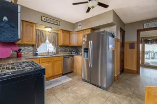 313 E Graham St, Kentland, IN 47951 - Photo 13