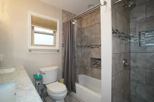 6092 Cleveland St, Merrillville, IN 46410 - Photo 19