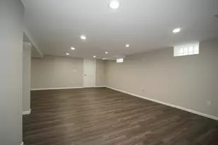 6092 Cleveland St, Merrillville, IN 46410 - Photo 21