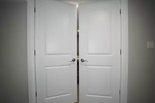 6092 Cleveland St, Merrillville, IN 46410 - Photo 27