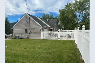 3507 W 20th Avenue, Gary, IN 46404 - Photo 5