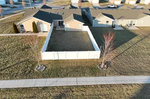 595 W 85th Dr, Merrillville, IN 46410 - Photo 3