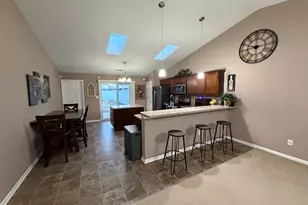 595 W 85th Dr, Merrillville, IN 46410 - Photo 7