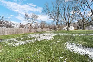 1725 S Fairbanks St, Griffith, IN 46319 - Photo 15