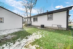 1725 S Fairbanks St, Griffith, IN 46319 - Photo 3