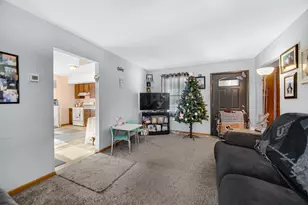 1725 S Fairbanks St, Griffith, IN 46319 - Photo 5