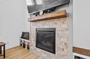 2207 Mary Ln, Valparaiso, IN 46383 - Photo 9