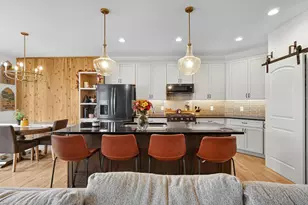 1732 Stellar St, Hobart, IN 46342 - Photo 9