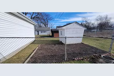 376 Briarwood Drive, Valparaiso, IN 46385 - Photo 25