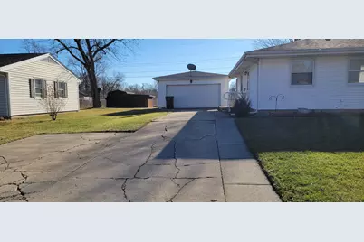 376 Briarwood Drive, Valparaiso, IN 46385 - Photo 3