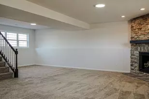 8240 Dylan Dr, Merrillville, IN 46410 - Photo 15