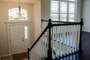 8240 Dylan Dr, Merrillville, IN 46410 - Photo 5