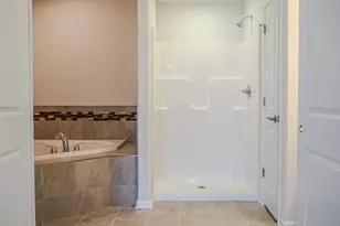 8240 Dylan Dr, Merrillville, IN 46410 - Photo 11