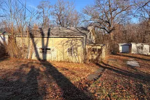 325 Lilac Dr, Walkerton, IN 46574 - Photo 3