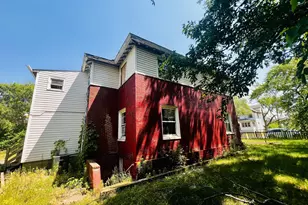 624 Jefferson St, Gary, IN 46402 - Photo 5