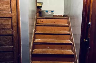 624 Jefferson St, Gary, IN 46402 - Photo 9