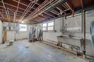 624 Jefferson St, Gary, IN 46402 - Photo 19