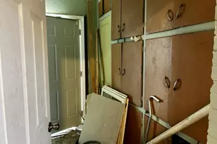 624 Jefferson St, Gary, IN 46402 - Photo 11