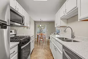 665 Forest Glen Dr, Valparaiso, IN 46385 - Photo 7