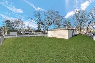 2501 Vermillion St, Lake Station, IN 46405 - Photo 27