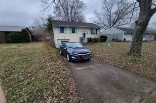 2412 Bramble Way, Anderson, IN 46011 - Photo 3