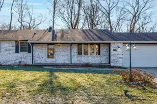 611 Bayberry Ct, Valparaiso, IN 46385 - Photo 1