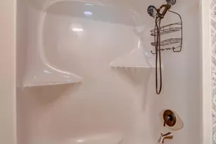 611 Bayberry Ct, Valparaiso, IN 46385 - Photo 23