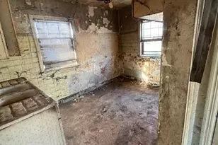 2244 Kentucky St, Gary, IN 46407 - Photo 5