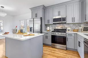 419 Cleveland St, Gary, IN 46404 - Photo 9