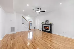 419 Cleveland St, Gary, IN 46404 - Photo 15