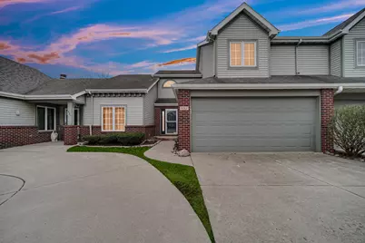 633 W 94th Court, Crown Point, IN 46307 - Photo 3