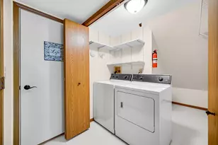 633 W 94th Ct, Crown Point, IN 46307 - Photo 15