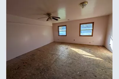 6472 W US Highway 30, Wanatah, IN 46390 - Photo 11