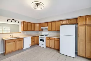 1838 Golden Oak Ct, Crown Point, IN 46307 - Photo 7